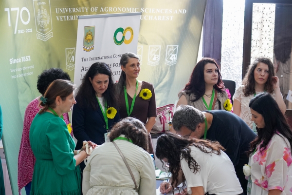 0011993DD86F-8AC0-326E-9B11-C00B630715D5.jpg